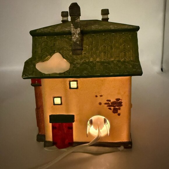 Department 56 Elfie’s Sleds & Skates North Pole Series 56251 Lighted House & Box - Picture 4 of 16